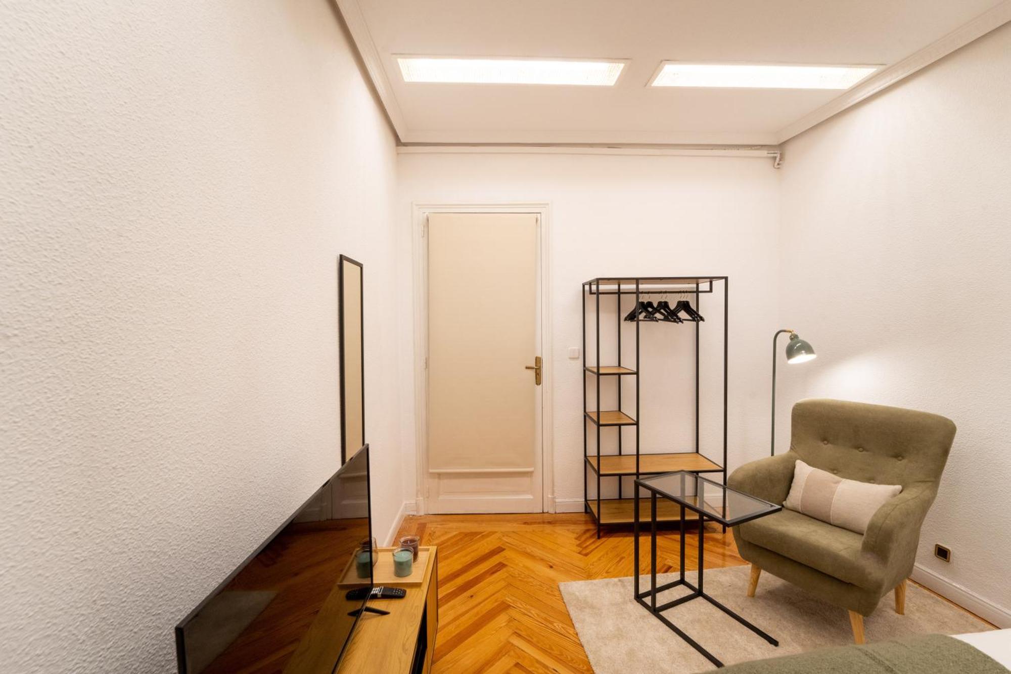 Alojamiento Pleno Centro Fuencarral Madrid Ngoại thất bức ảnh