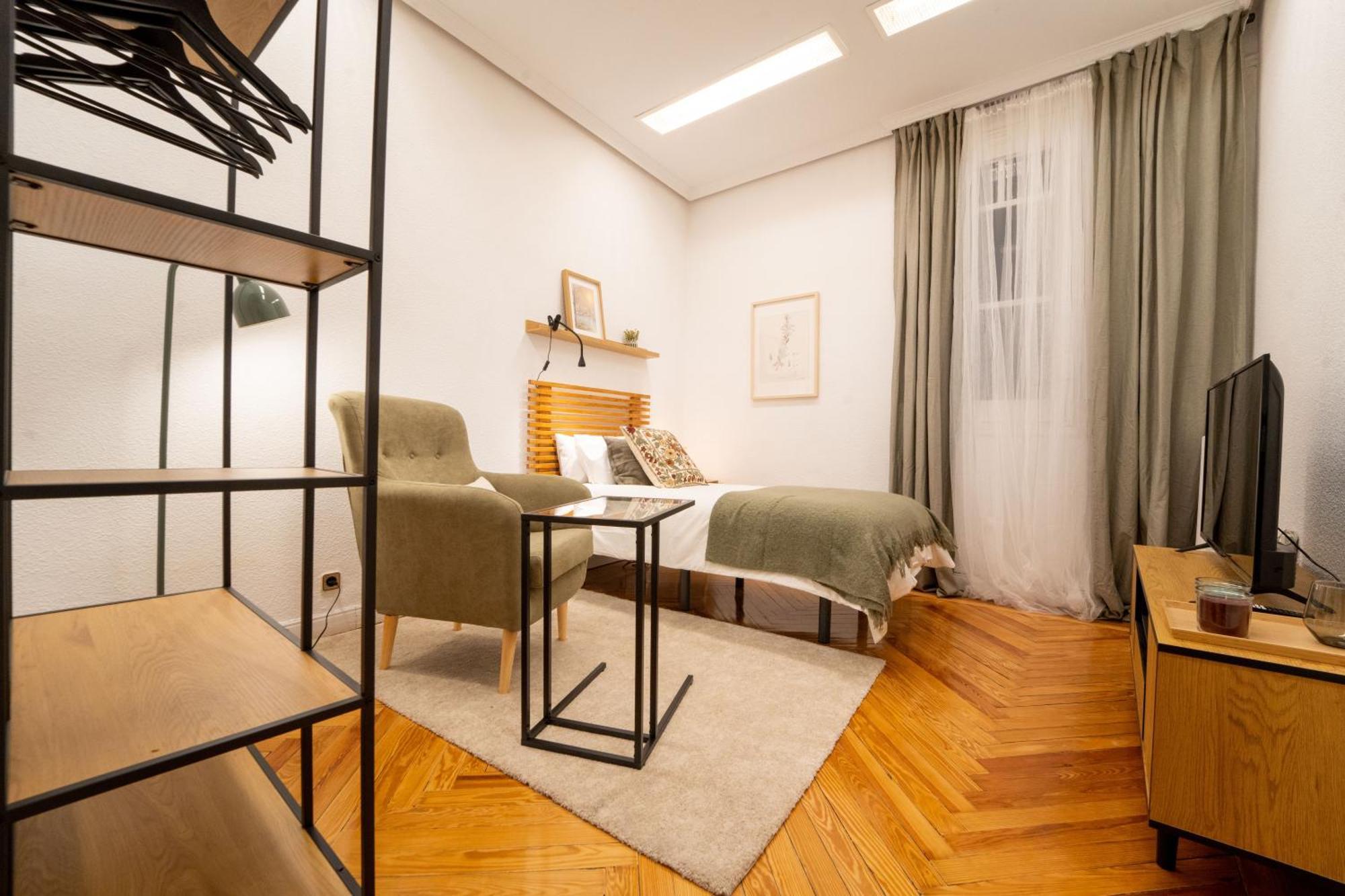 Alojamiento Pleno Centro Fuencarral Madrid Ngoại thất bức ảnh